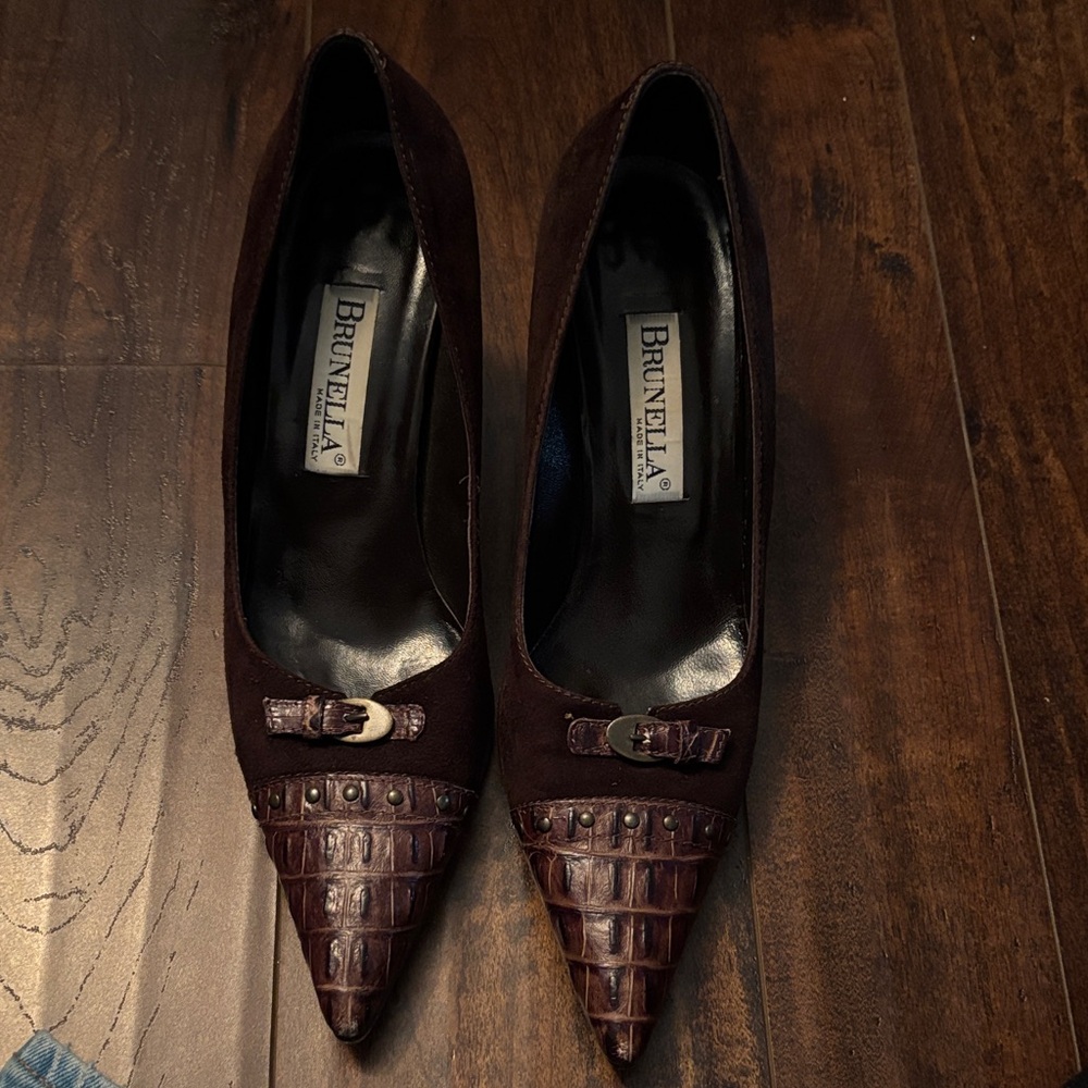 Dark Brown Textured Heels